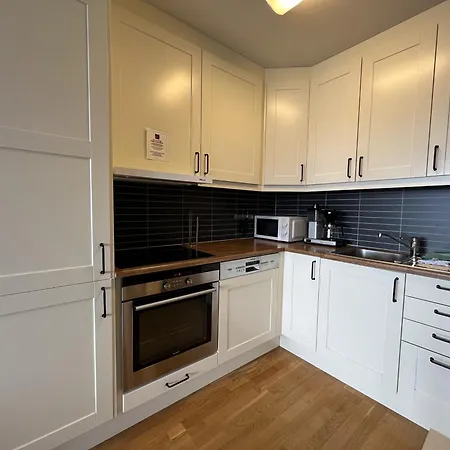 Apartment Bright, Homey In Center