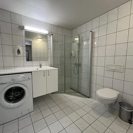 Bright, Homey In Center *